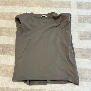 Babaton / aritzia padded shoulder tank